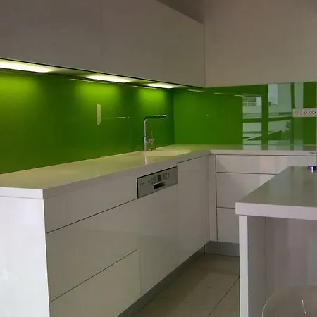 Beautiful Modern Duplex In City Center *