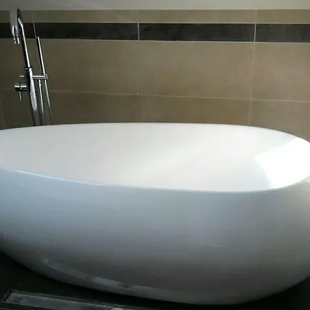 Beautiful Modern Duplex In City Center Apartment Pressburg